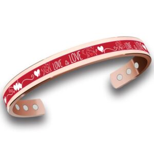 Bracciale in rame per coppie con scritta e cuori su sfondo rosso